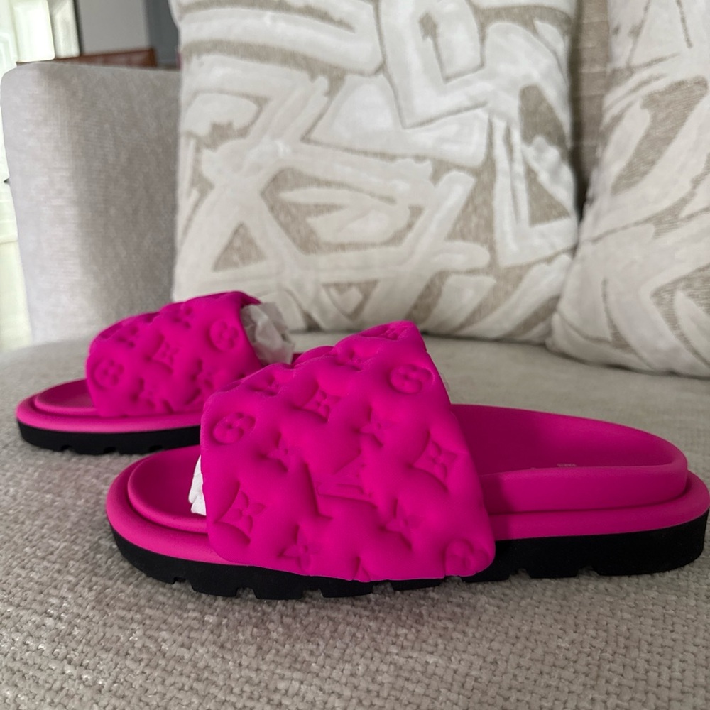Louis Vuitton Pink Sandals